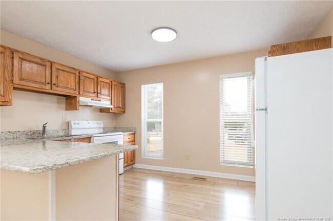 Building Photo - 100 Lewiston Ct