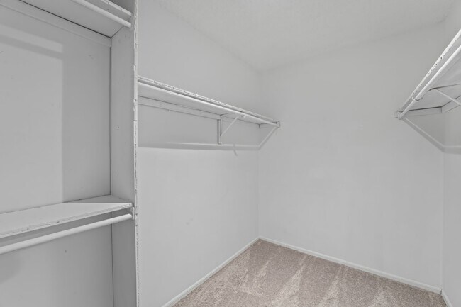 Building Photo - " Renovated 3-Bed, 2.5 Bath in Olathe - Available Now!"  1st month's rent is FREE!*