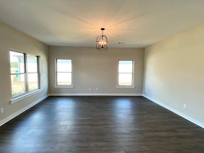 Building Photo - Home for Rent in Tuscaloosa, AL.... Coming Soon!!