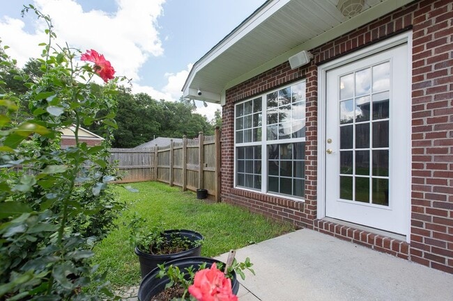 Building Photo - 1241 Sandler Ridge Rd