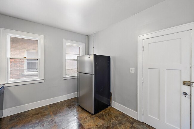 Building Photo - 1651 Atkinson St