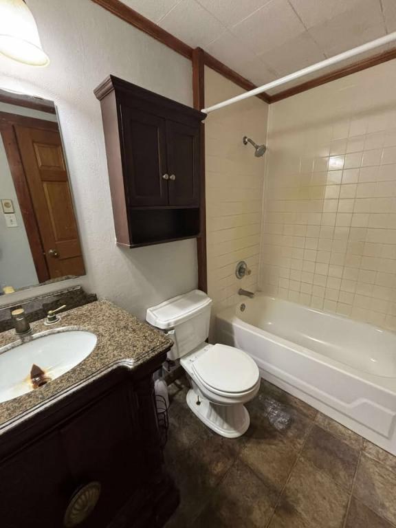 Building Photo - 2494 N Grandview Dr