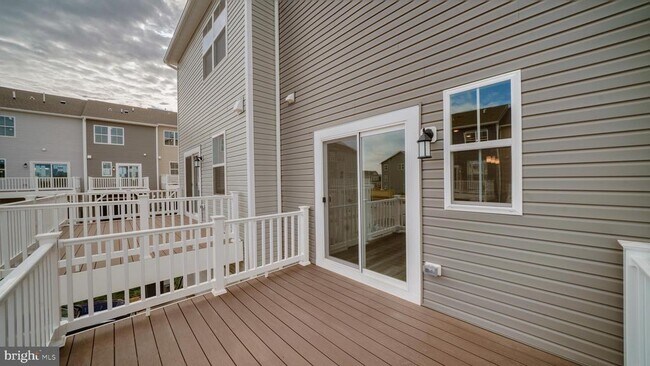 Building Photo - 298 Watercourse Dr