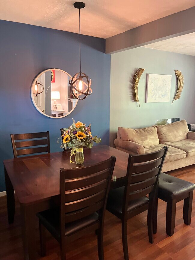 Building Photo - 2514 Thicket Greene