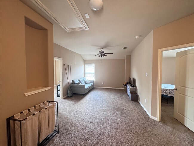 Building Photo - 6026 Starbrook Creek Dr