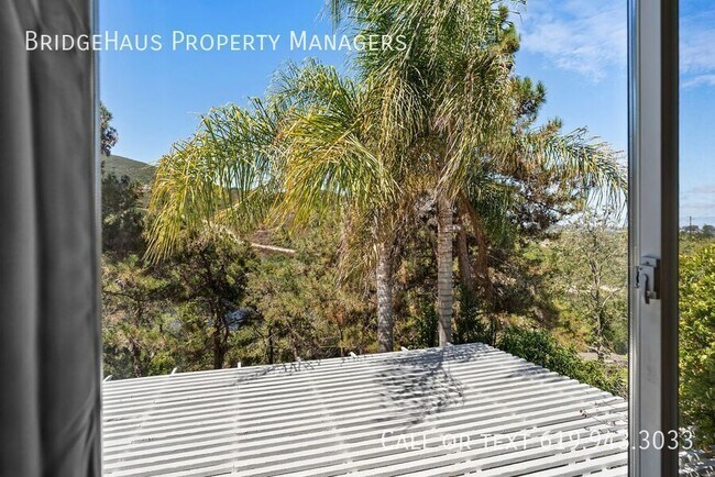 Building Photo - 958 Mendocino Dr