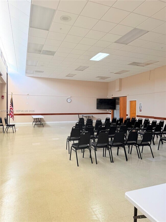 Building Photo - 8581 NW 17th St