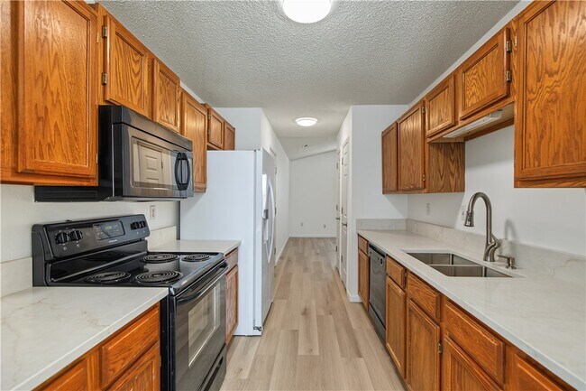 Building Photo - 1602 Parkview Pl
