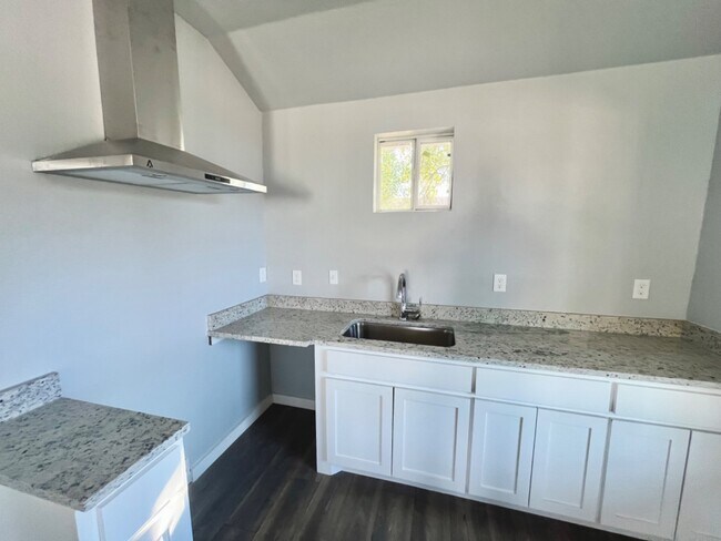 Building Photo - 2714 Observation Dr