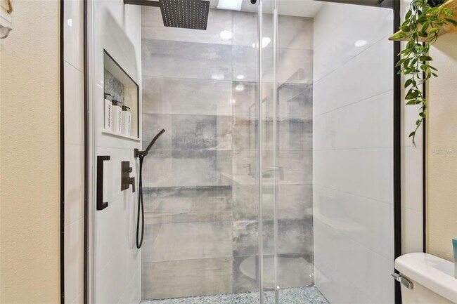 Building Photo - 315 Medallion Blvd