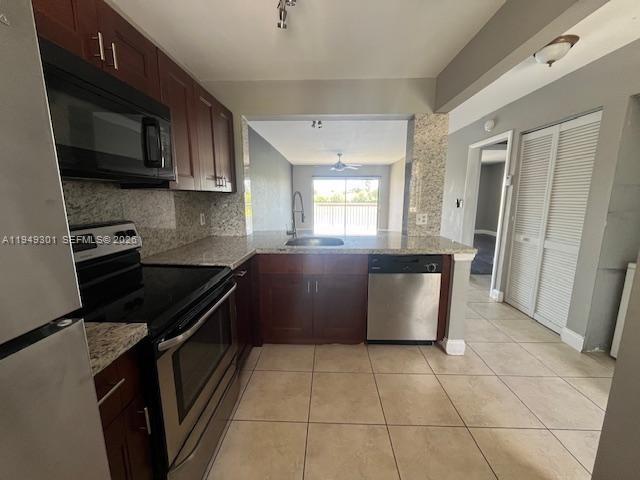 Building Photo - 5200 NW 31st Ave