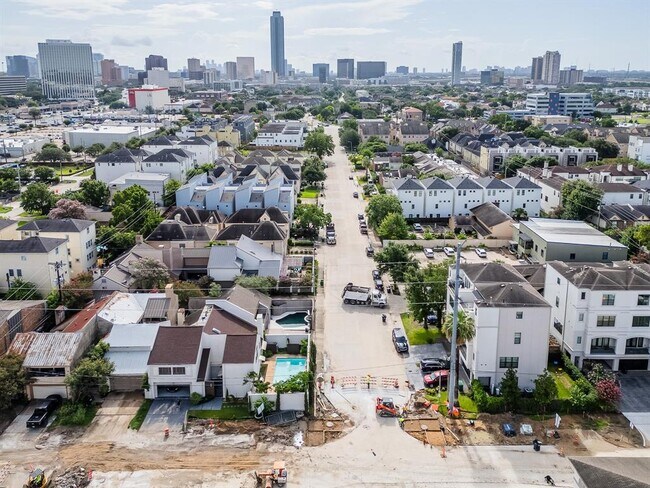 Building Photo - 2819 Bering Dr