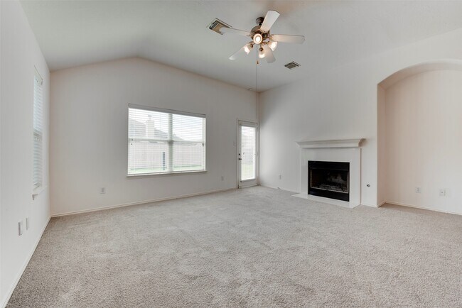 Building Photo - 18535 Melissa Springs Dr