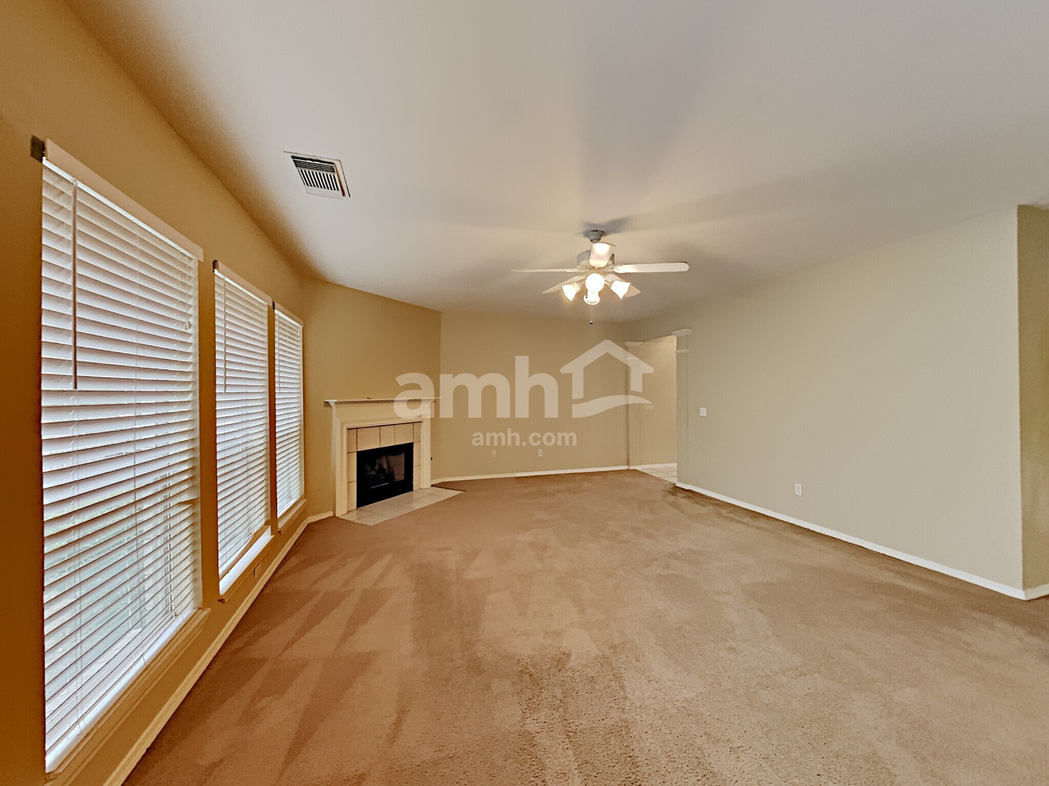 Building Photo - 54 Lockspring