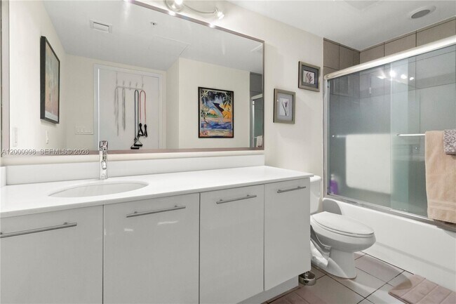 Building Photo - 92 SW 3rd St