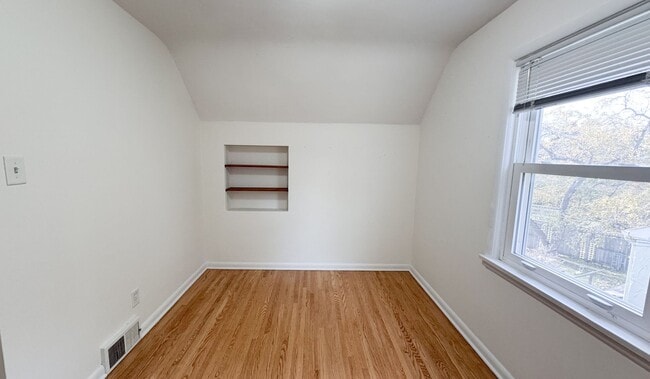 Building Photo - 120 Garden St