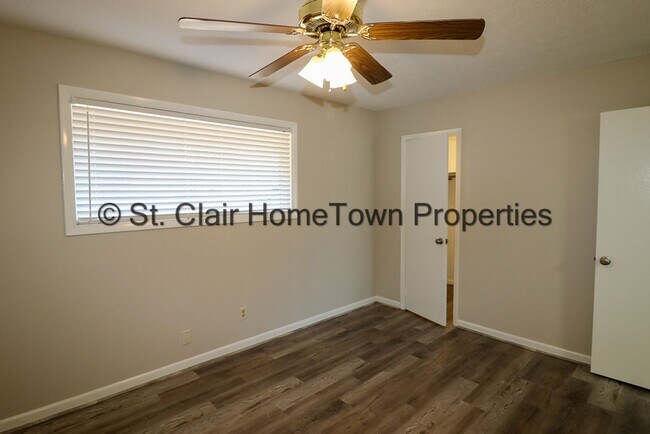 Building Photo - Remodeled Duplex on Logan Martin Lake