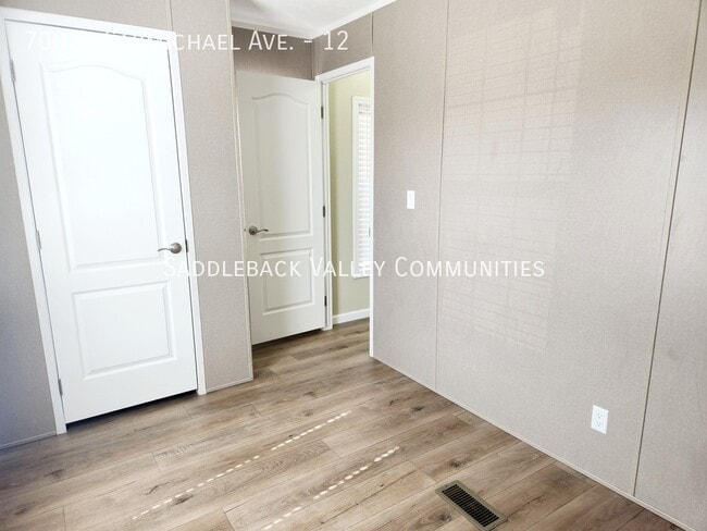 Building Photo - 700 S Carmichael Ave