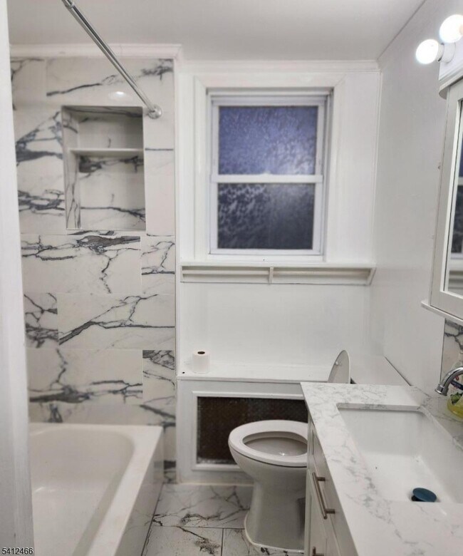 Building Photo - 988 Bieher Alley