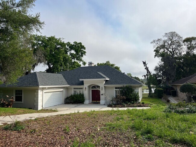 Building Photo - 2054 Sawgrass Dr