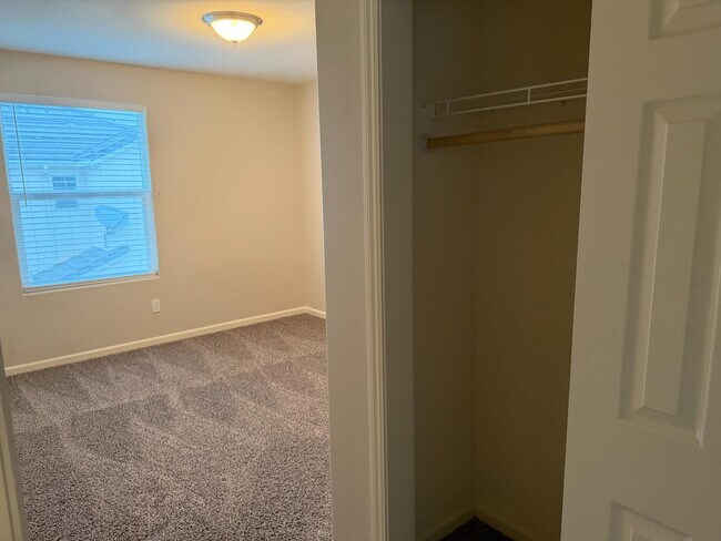 Building Photo - 3569 Magnificent Way