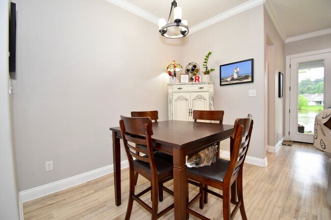 Building Photo - 4 Bed, 2 Bath Home in Ruston!