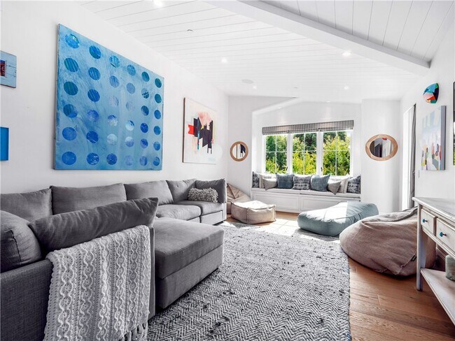 Building Photo - 3403 Laurel Ave