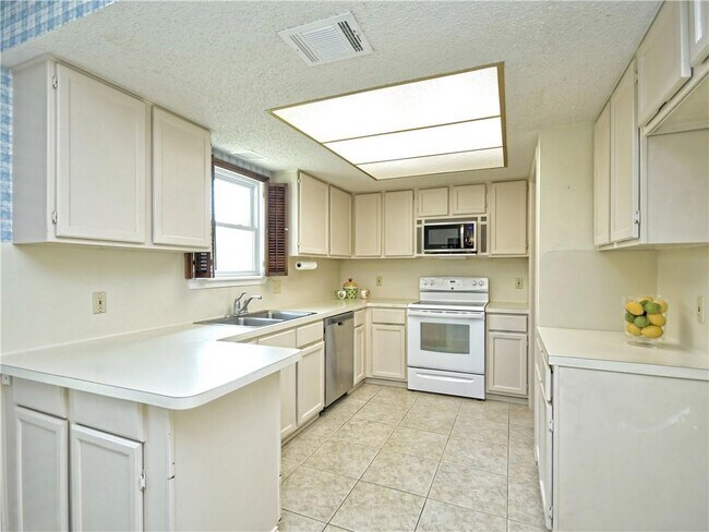 Building Photo - 11502 Toledo Dr