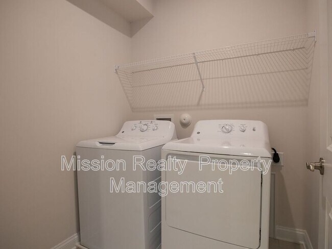 Building Photo - 1724 Old Brick Rd