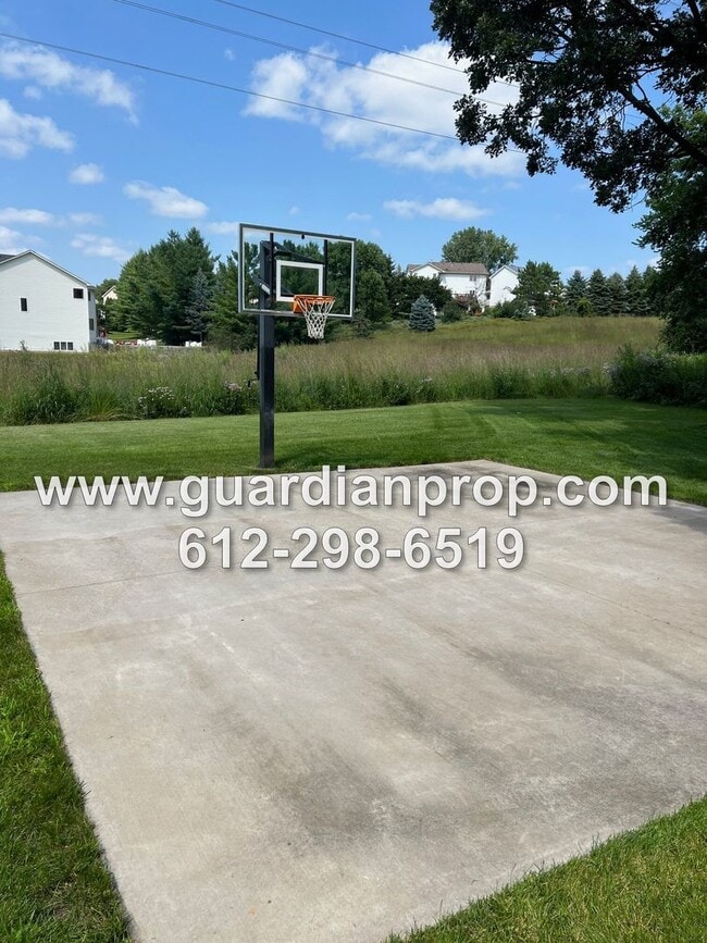 Building Photo - 7303 Hidden Valley Ln S