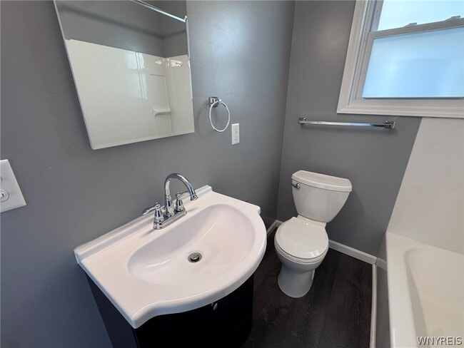 Building Photo - 55 Parkwood Ave