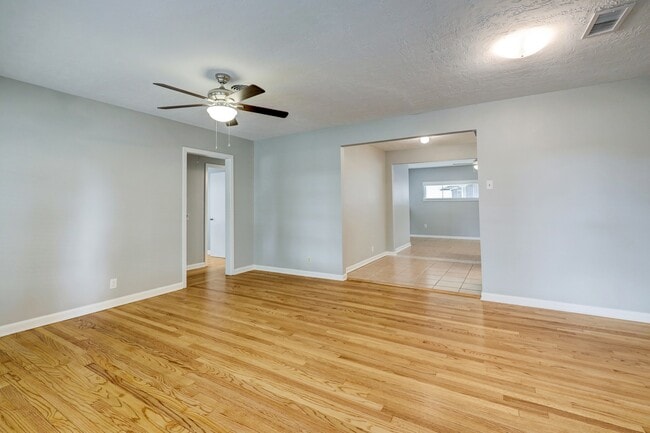 Building Photo - 5013 Verdome Ln