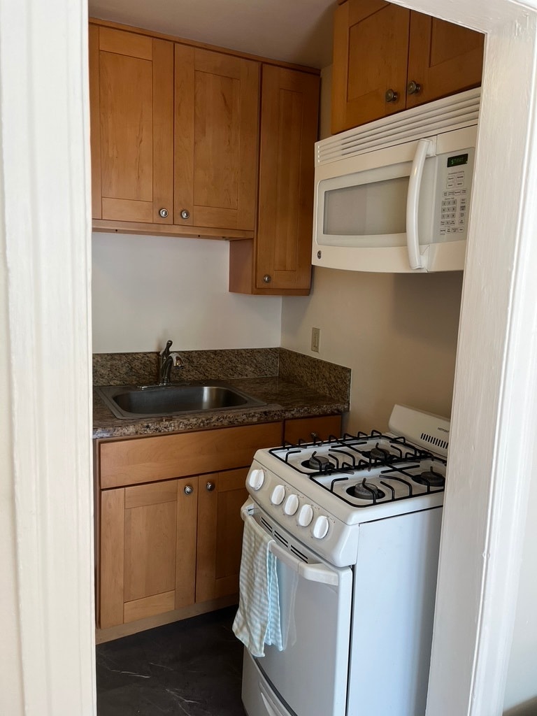 Building Photo - 1680 150th Ave