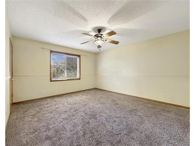 Building Photo - 1556 Chartreux Ave