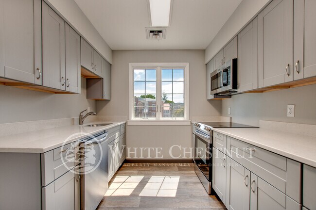 Building Photo - 120 S Hanover St