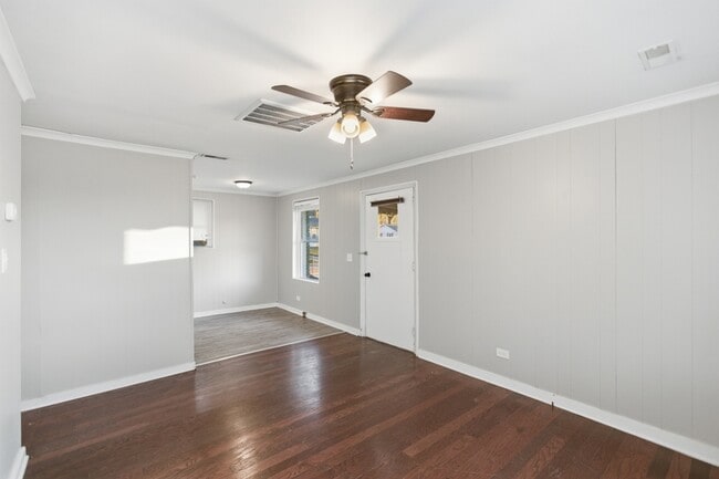 Building Photo - 135 Marshall Cir