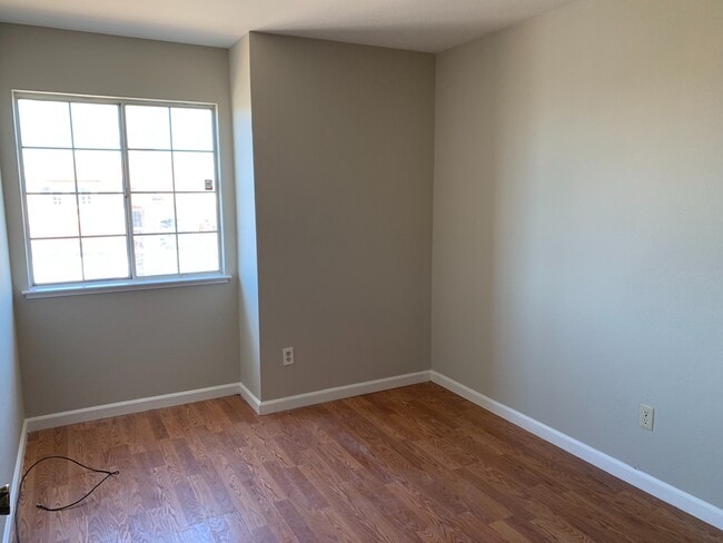 Building Photo - Beautiful Pittsburg Home