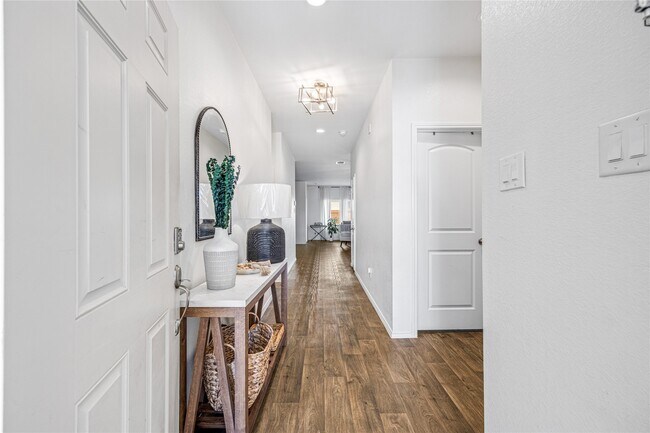 Building Photo - 22627 Petrizzi Ln