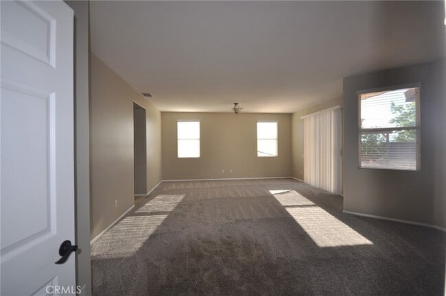 Building Photo - 8945 Honeysuckle Ave