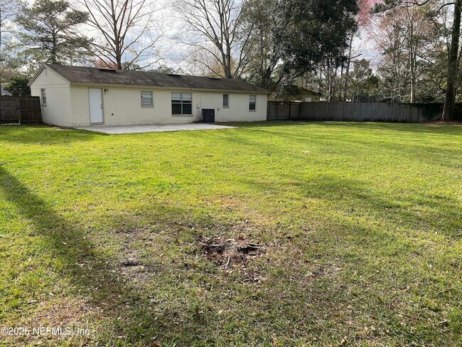 Building Photo - 1643 Rhonda Dr