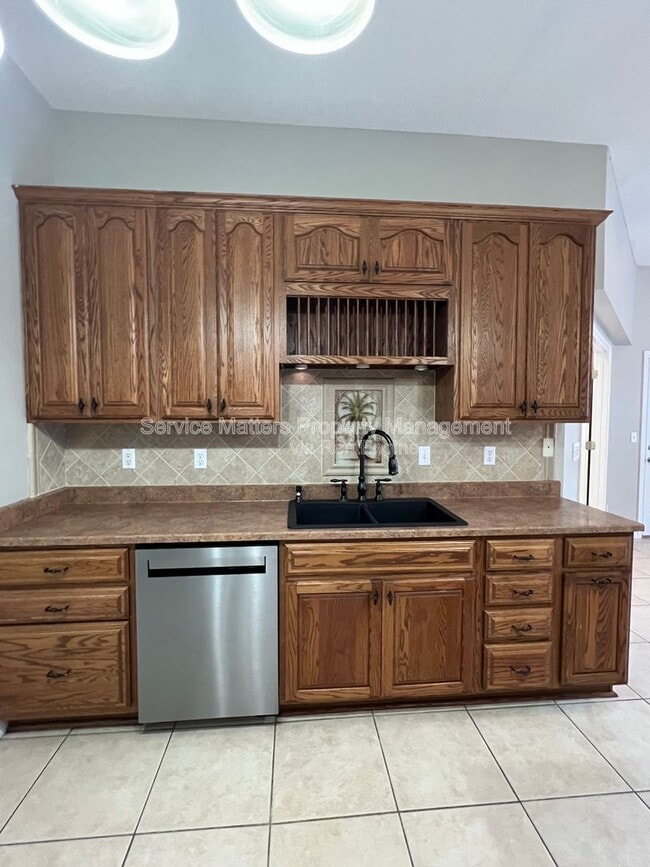 Building Photo - 5784 Twisted Oak Ct