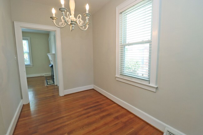 Building Photo - Charming 3 Bedroom, 2 Bathroom on Kilbourn...