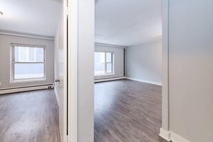 Building Photo - Parkline Flats