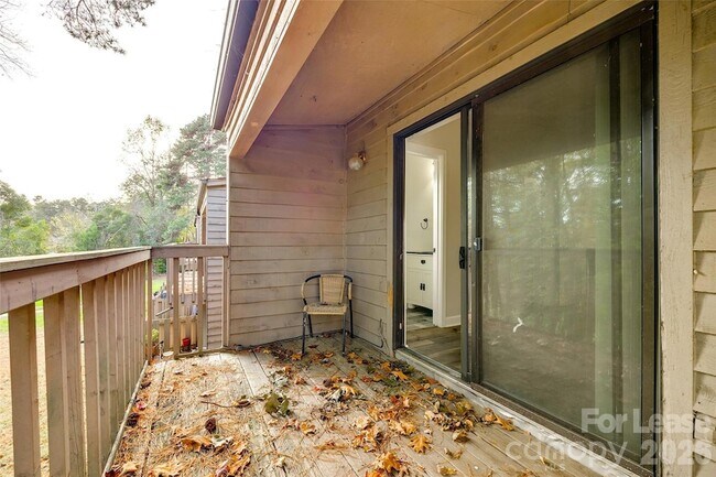 Building Photo - 4158 Charlotte Hwy