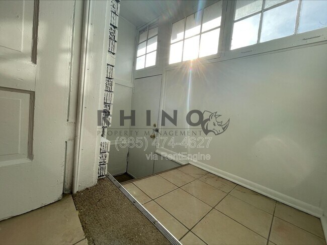Building Photo - 1144 S 200 E