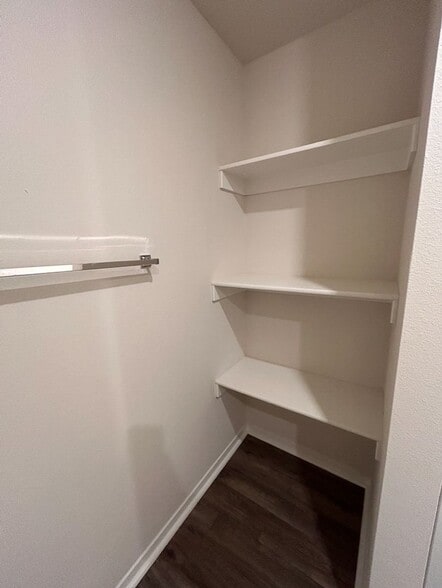 Building Photo - 10638 Cedar Wy