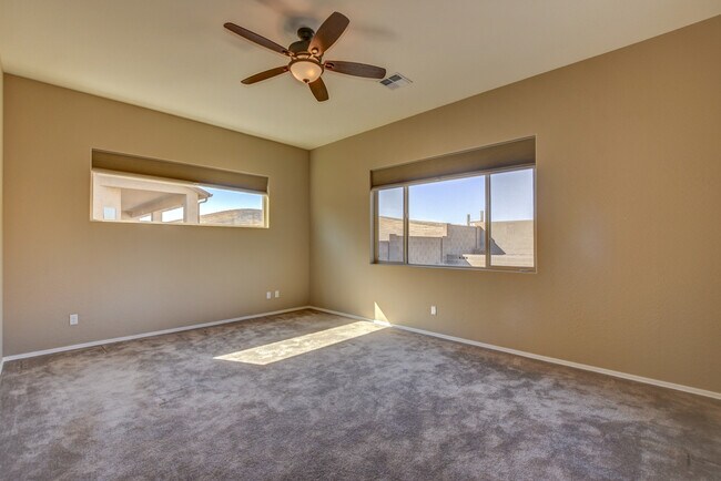 Building Photo - 4844 Salem Pl