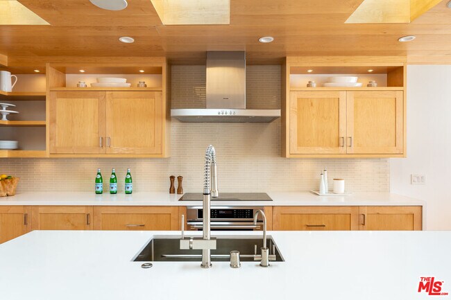 Building Photo - 11950 S Beach Club Way