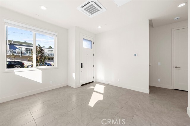 Building Photo - 19011 Main St