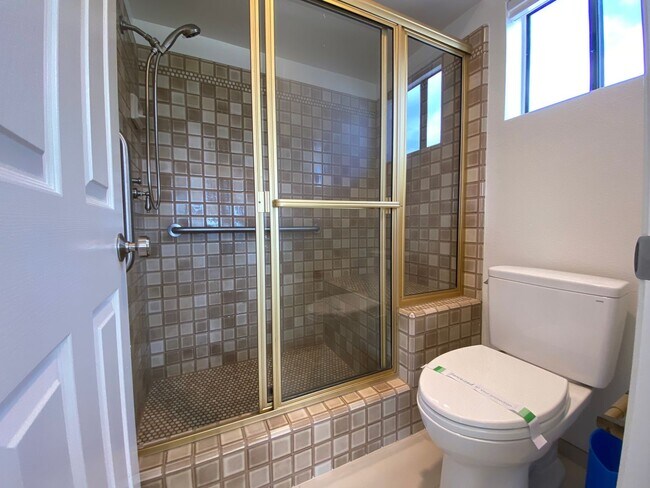 Building Photo - Cardiff Home in Desirable Sandy Point!